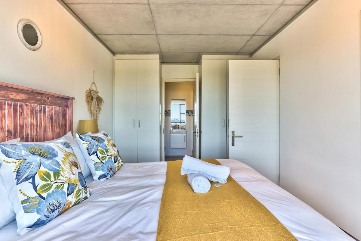 Sea And Sun-table Mountain Views Wifi Parking! Apartment
