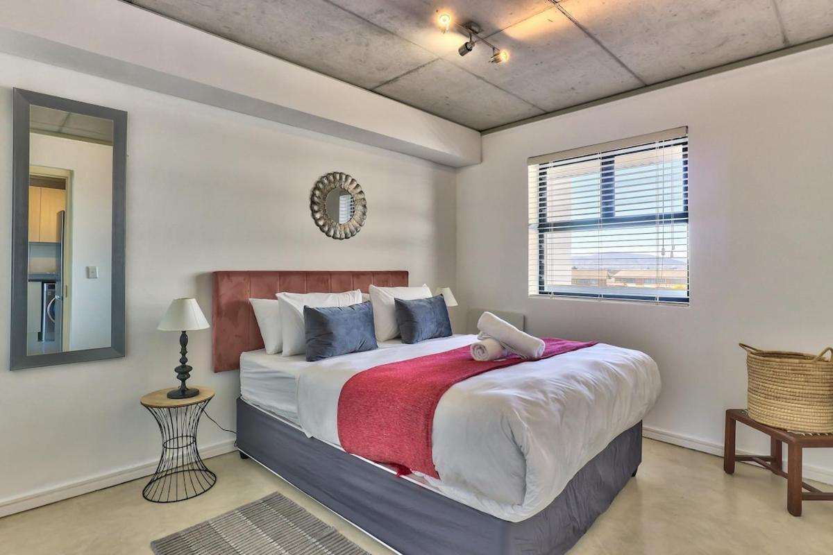 Sea And Sun-table Mountain Views Wifi Parking! Apartment *